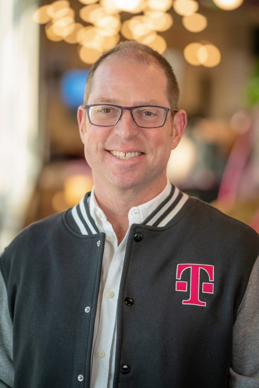 Country Star Tyler Hubbard, TMOBILE CMO Kevin McLaughlin and Global